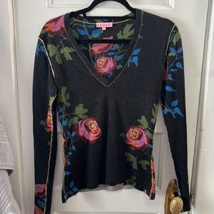 Knitwit 100% Cashmere Rose Blossom V-Neck sweater